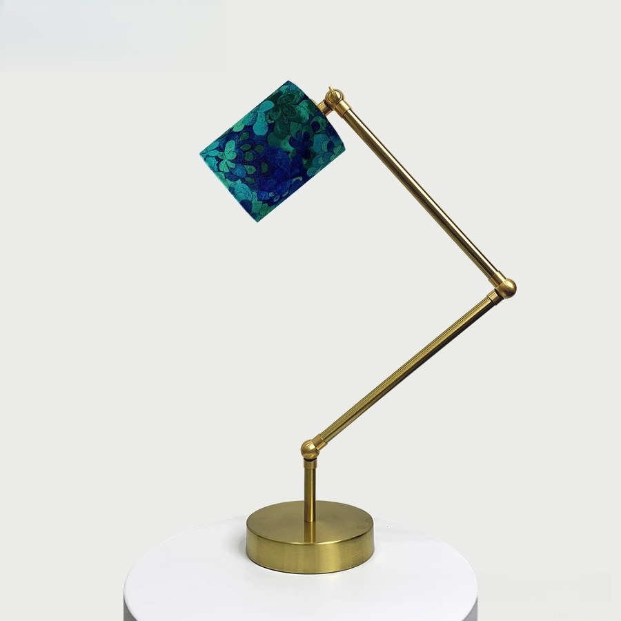 조절 가능한 독서등: 메탈 베이스와 리버티 패브릭 갓, - Century Textile & Sewing Supply Saskatoon Sk 리뷰 및 가격