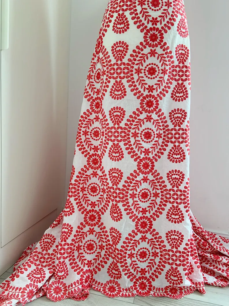 빨간색 자수가 있는 미색 면 작은 구멍 레이스 원단 D - Sewing Eyelet Fabric 리뷰 및 가격
